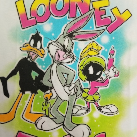 NEW Women's Looney Tunes T-shirt - Picture 4 of 7